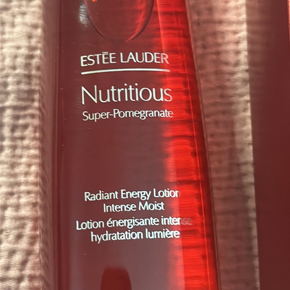 Nutritious by Estee Lauder Super Pomegranate Radiant Energy Lotion 200ml 6.7 fl - Picture 2 of 8